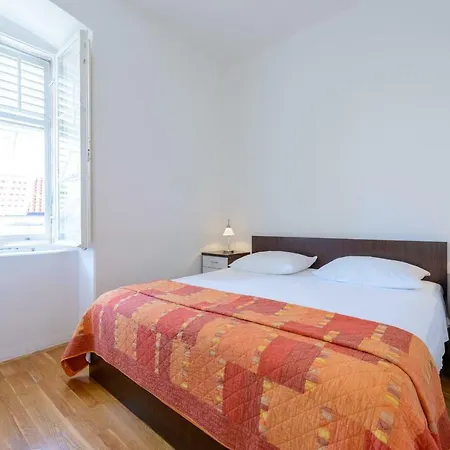 شقة Eta تْسافتات